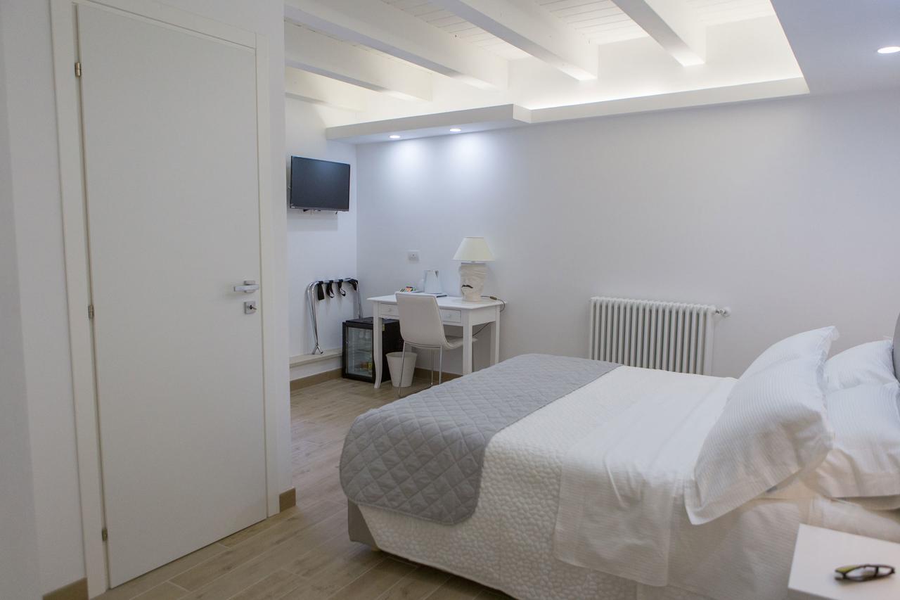 Vento Di Sicilia Bed & Breakfast Syracuse Exterior photo