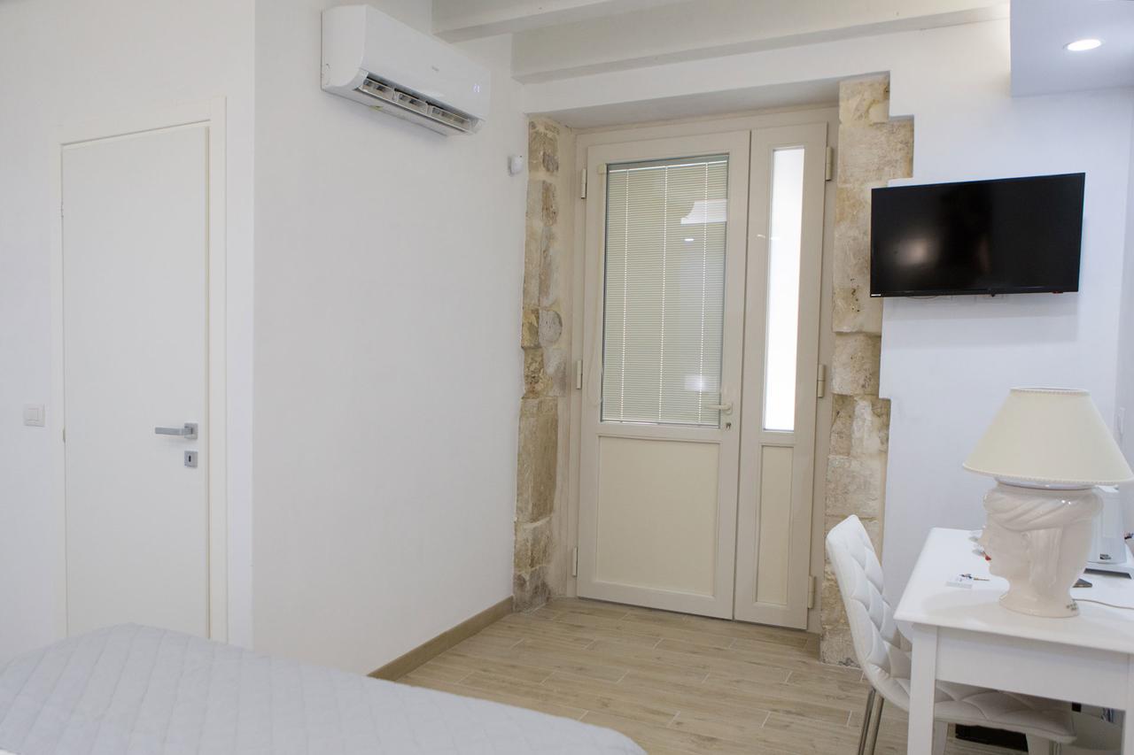 Vento Di Sicilia Bed & Breakfast Syracuse Exterior photo